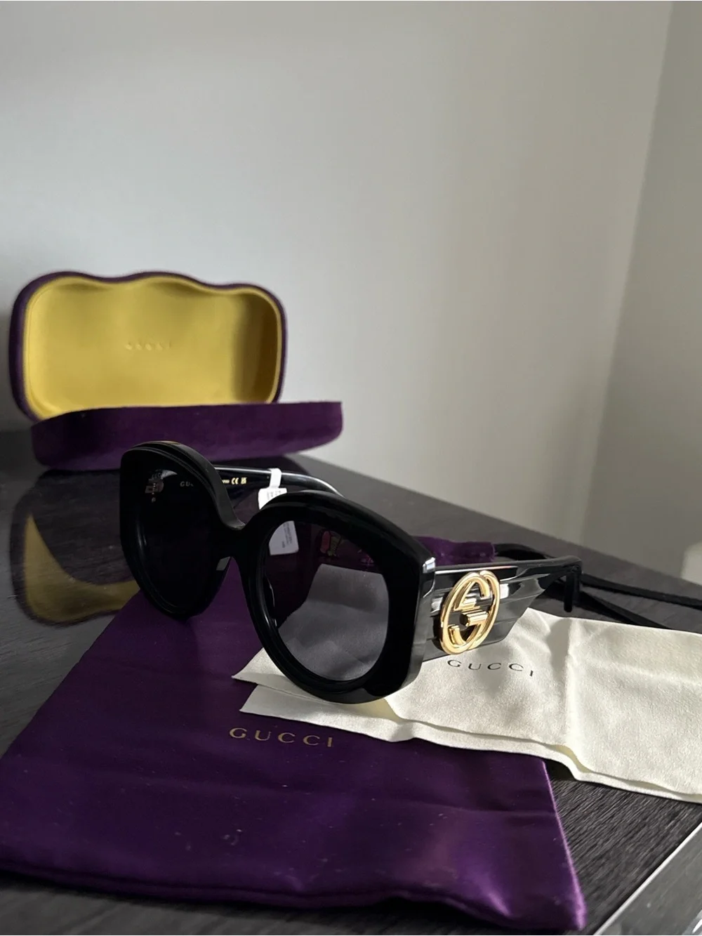 BRAND NEW!! Gucci Black Sunglasses with Gold Interlocking GG